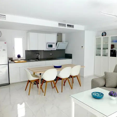 Apartment Coqueto Y Luminoso Piso Junto Al Mar, Con Garaje Almeria